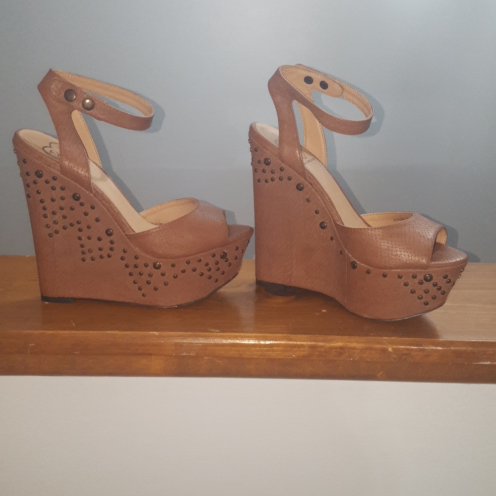 Wedges - Picture 5 of 5